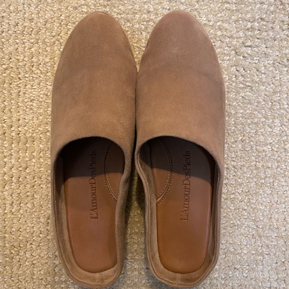 L’Amour des Pieds taupe slides - Picture 2 of 3